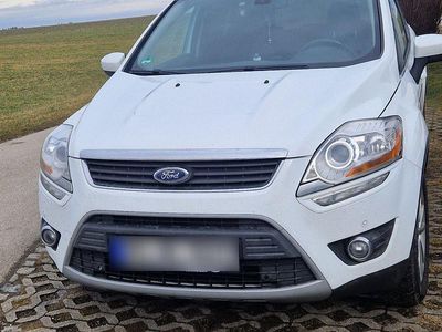 Gebraucht Ford Kuga Titanium 163 PS (119 kW) 2012 Weiß SUV