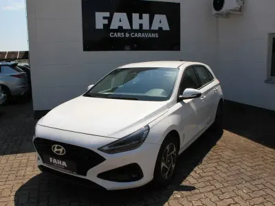 Neu Hyundai i30 GO! 97 PS (71 kW) 2025 Weiß Limousine