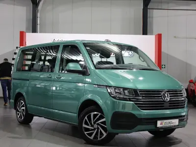 Gebraucht VW T6.1 Comfortline 150 PS (110 kW) 2021 Bayleafgreen metallic Van