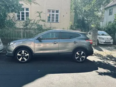 Gebraucht Nissan Qashqai 116 PS (85 kW) 2016 Grau SUV