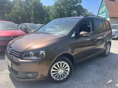 Gebraucht VW Touran 105 PS (77 kW) 2012 Braun Van / Kleinbus