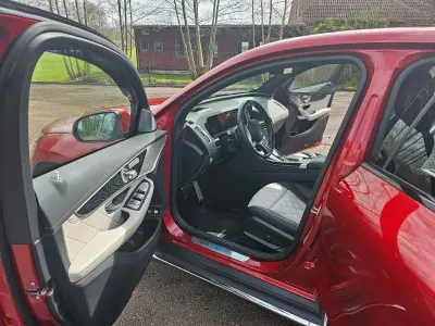 Gebraucht Mercedes EQC400 AMG line 300 kW (408 PS) 2020 Rot SUV