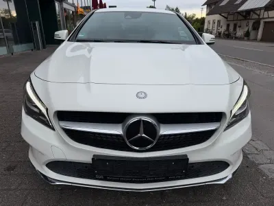 Gebraucht Mercedes CLA220 Shooting Brake Urban 177 PS (130 kW) 2017 Weiß Kombi
