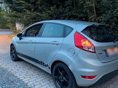 Gebraucht Ford Fiesta 182 PS (133 kW) 2014 Grau Kleinwagen