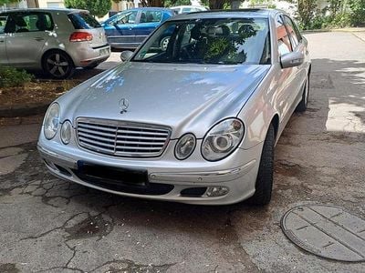 Mercedes E320