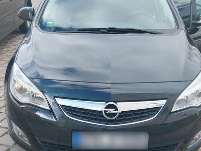 Gebraucht Opel Astra Edition 110 PS (80 kW) 2011 Schwarz Limousine