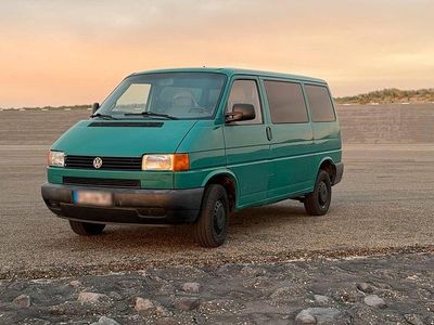 Second-hand VW Caravelle 75 CP (55 kW) 2000 Verde Van