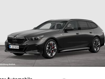 Gebraucht BMW 540 Comfort Edition 303 PS (222 kW) 2025 Grau Kombi