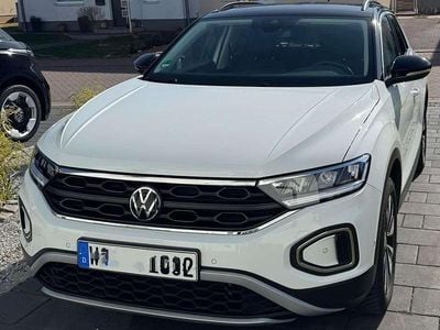 Gebraucht VW T-Roc Move 110 PS (80 kW) 2023 Weiß SUV