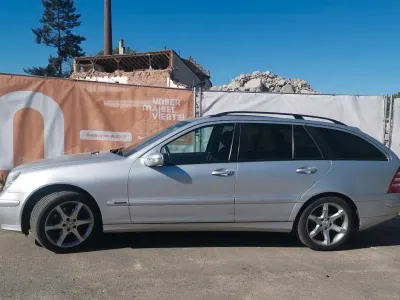 Gebraucht Mercedes C180 Avantgarde 143 PS (105 kW) 2006 Silber Kombi
