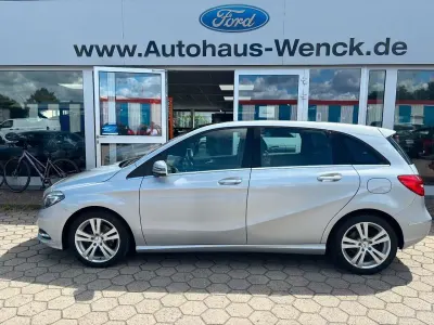 Gebraucht Mercedes B180 122 PS (89 kW) 2014 Silber Kleinwagen