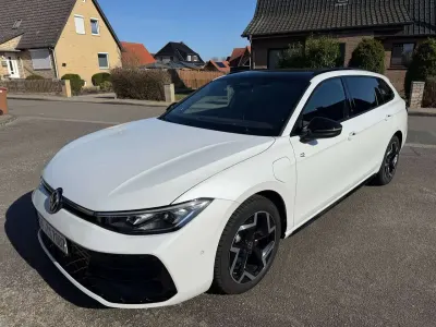 Brugt VW Passat R-line 177 HK (130 kW) 2025 Hvid Stationcar