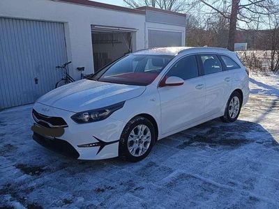 Gebraucht Kia Ceed Sportswagon Vision 136 PS (100 kW) 2023 Weiß Kombi