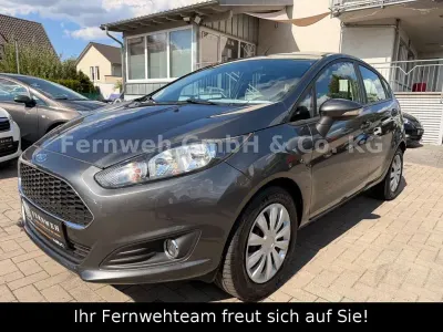 Gebraucht Ford Fiesta Celebration 82 PS (60 kW) 2016 Grau Kleinwagen