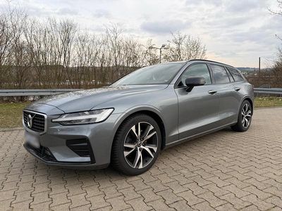 Second-hand Volvo V60 R-Design 194 CP (142 kW) 2020 Gri Break