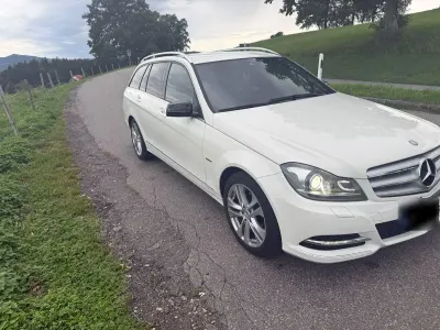 Gebraucht Mercedes C250 204 PS (150 kW) 2011 Weiß Limousine