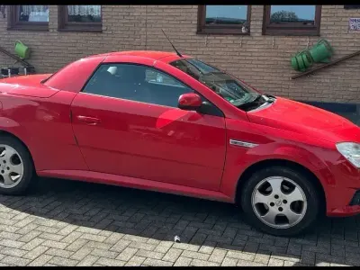 Gebraucht Opel Tigra Enjoy 90 PS (66 kW) 2005 Rot Cabrio