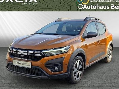 Gebraucht Dacia Sandero Expression 101 PS (74 kW) 2023 Orange Limousine