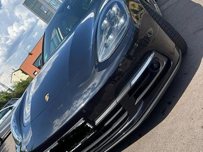 Porsche Panamera 4
