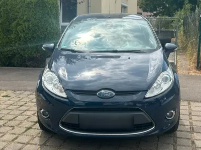 Gebraucht Ford Fiesta 82 PS (60 kW) 2009 Blau Kleinwagen