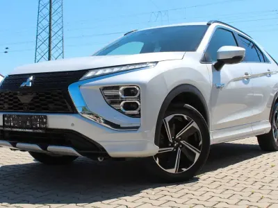 Gebraucht Mitsubishi Eclipse Cross Plus 188 PS (138 kW) 2022 Weiß SUV