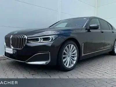 Gebraucht BMW 730 Efficient Dynamics 286 PS (210 kW) 2022 Andere Limousine