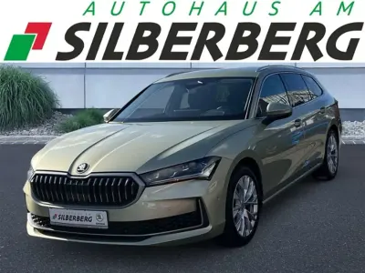 Gebraucht Skoda Superb Selection 150 PS (110 kW) 2025 Ice tea beige metallic Kombi