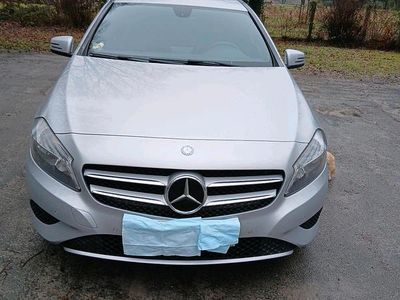 Gebraucht Mercedes A180 122 PS (89 kW) 2013 Silber Limousine