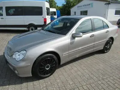Gebraucht Mercedes C180 143 PS (105 kW) 2005 Silber Limousine