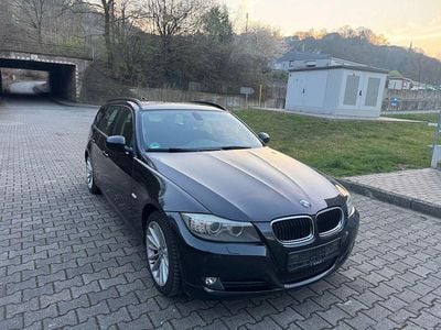 Gebraucht BMW 320 Comfort Edition 184 PS (135 kW) 2010 Schwarz Kombi