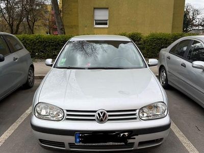 Usata VW Golf IV Ocean 102 CV (75 kW) 2002 Argento Berlina