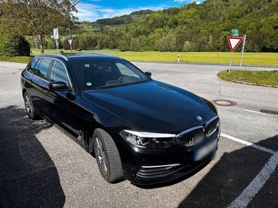 gebraucht BMW 520 d G31 Touring schwarz