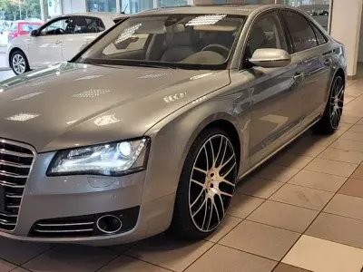 Gebraucht Audi A8 Ambiente 250 PS (183 kW) 2010 Grau Limousine