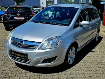 Usata Opel Zafira Innovation 140 CV (102 kW) 2008 Argento Monovolume