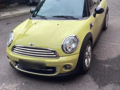 Gebraucht Mini Cooper Cabriolet 115 PS (84 kW) 2010 Gelb Cabrio