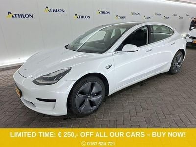 Weiß Gebraucht 2020 Tesla Model 3 Standard Range Limousine | 16.400 € (Fairer Preis)