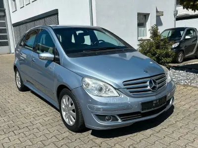 Gebraucht Mercedes B200 193 PS (141 kW) 2005 Blau Van / Kleinbus