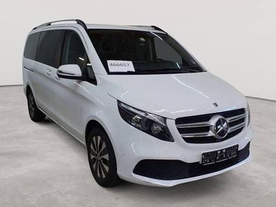 Gebraucht Mercedes V220 163 PS (119 kW) 2022 Arktisweiß Van / Kleinbus
