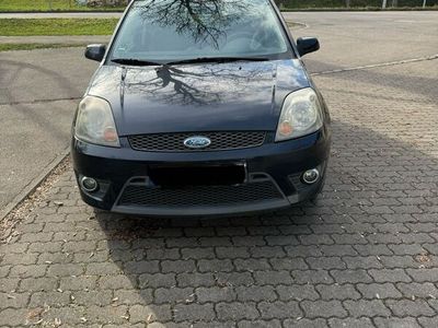 gebraucht Ford Fiesta 1.3