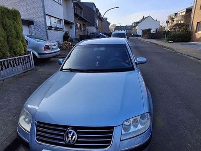 Gebraucht VW Passat 150 PS (110 kW) 2002 Blau Limousine