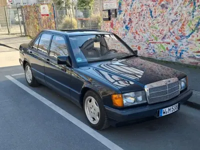 Gebraucht Mercedes 190 109 PS (80 kW) 1989 Blau Limousine