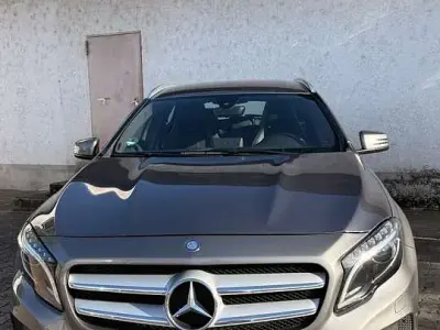 Gebraucht Mercedes GLA180 Style 109 PS (80 kW) 2016 SUV