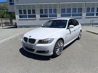 Second-hand BMW 318 Sport Line 143 CP (105 kW) 2010 Alb Berlinǎ