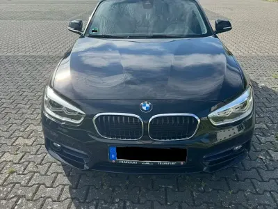 Gebraucht BMW 118 Sport Line 150 PS (110 kW) 2018 Schwarz Kleinwagen