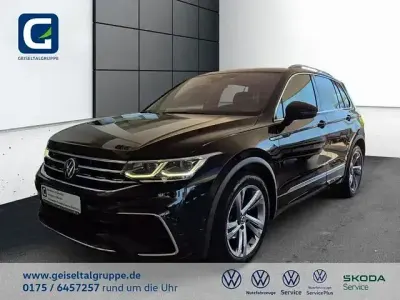 Gebraucht VW Tiguan R-line 150 PS (110 kW) 2023 Schwarz SUV
