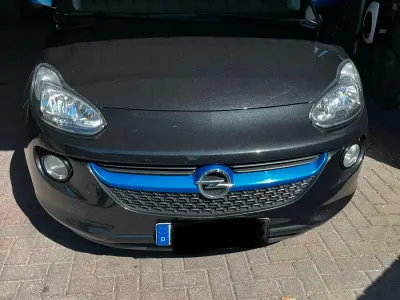 Gebraucht Opel Adam 84 PS (61 kW) 2016 Schwarz Kleinwagen
