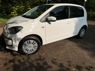 Käytetty VW up! move up! 60 HP (44 kW) 2015 Valkoinen Viistoperä