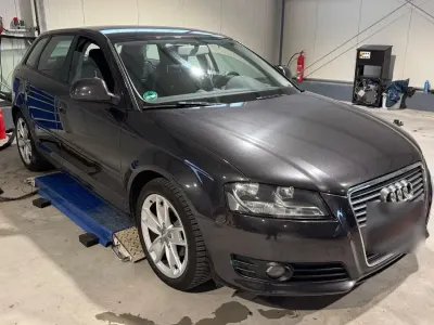 Używany Audi A3 Ambition 102 KM (75 kW) 2009 Szary Hatchback