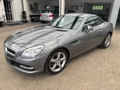 Gebraucht Mercedes SLK200 184 PS (135 kW) 2011 Silber Cabrio