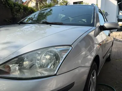 Gebraucht Ford Focus Finesse 100 PS (73 kW) 2003 Grau Kombi